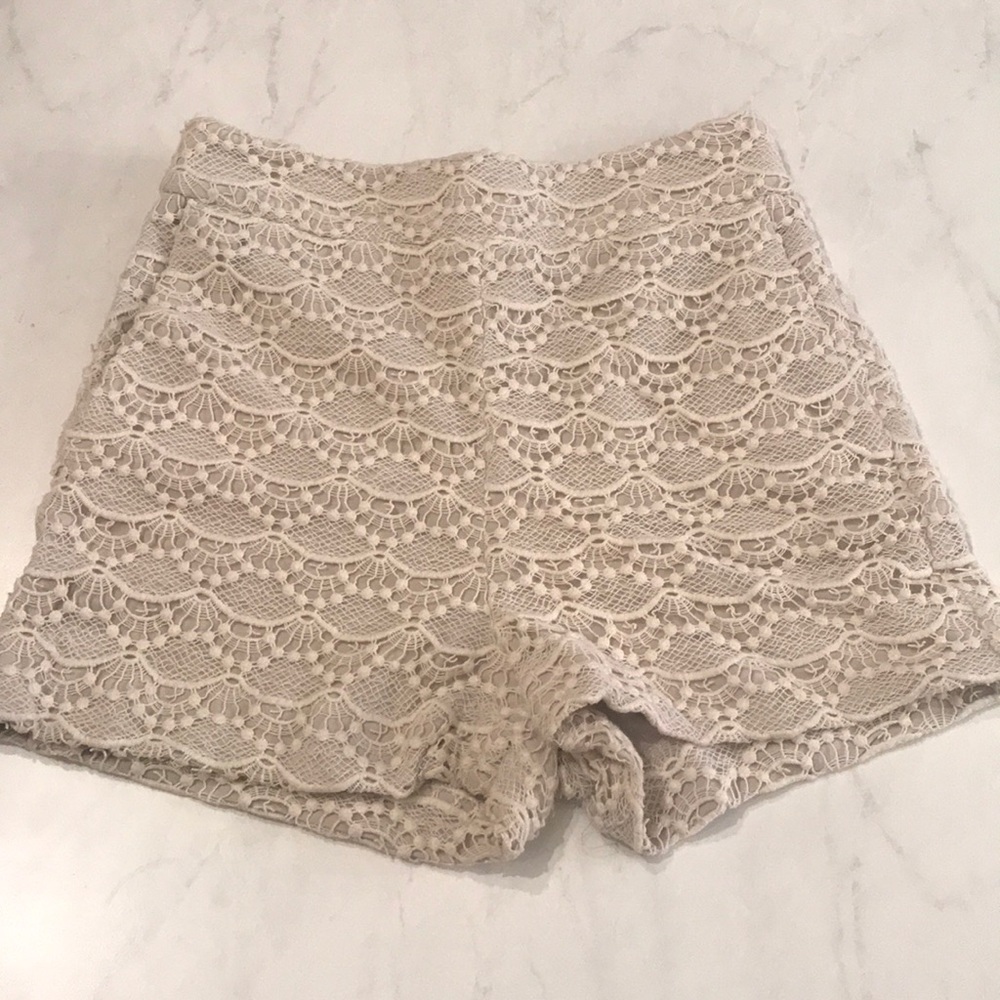 EUC Express lace high rise shorts